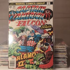 Captain America volume 1 issue 203 newsstand Edition